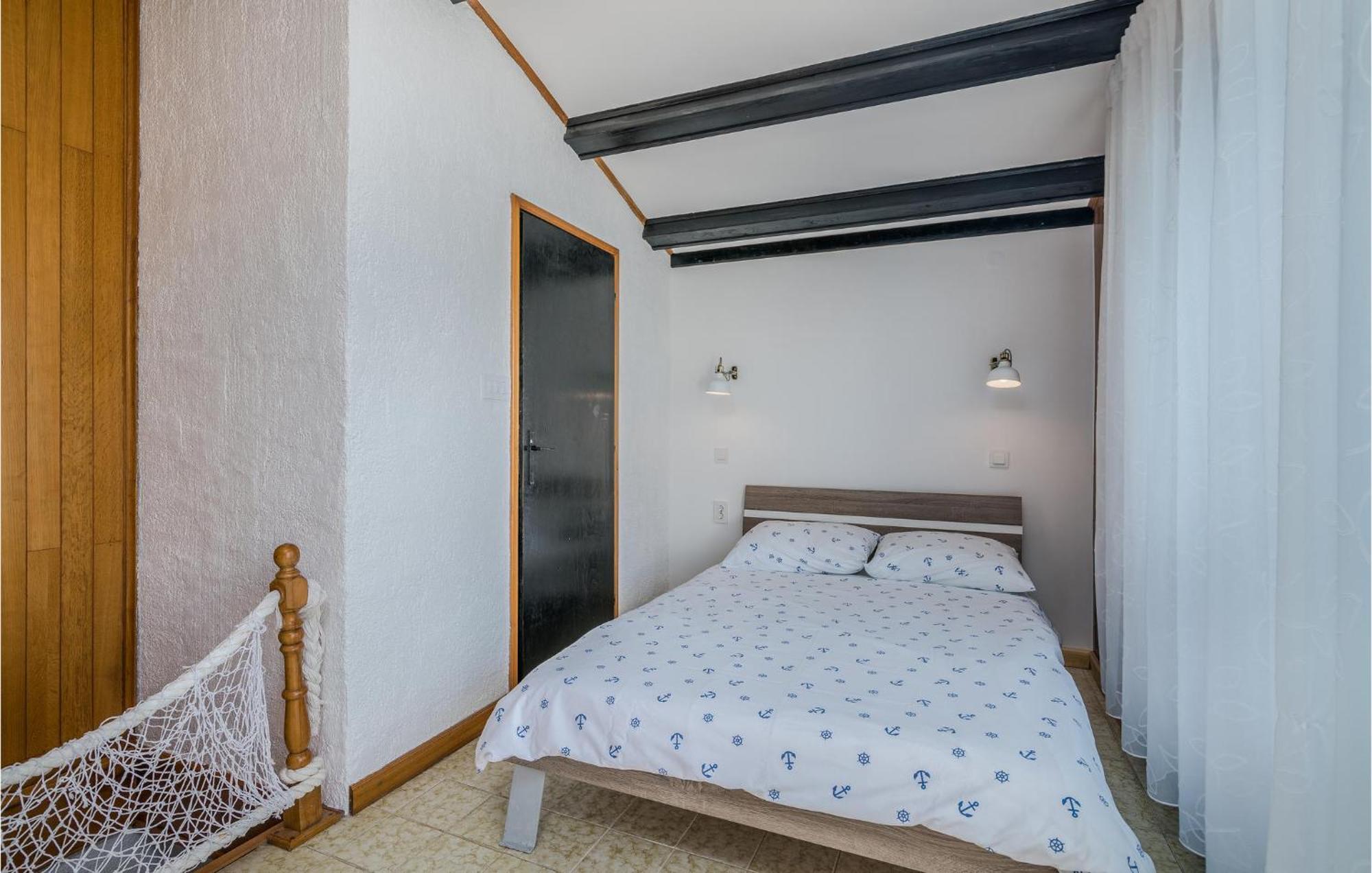 2 Bedroom Gorgeous Home In Baska Exterior foto